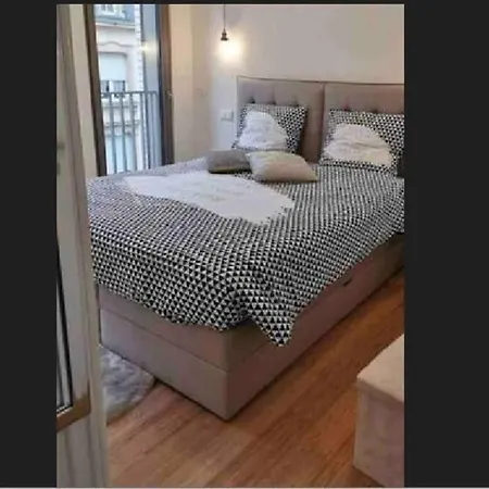 Apartment Luxury One Bedroom Flat With Terrace&parking